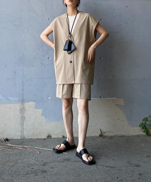 y/m by RIKA（イムバイリカ）の「クレープハーフパンツ（その他パンツ・レディース・ブラック/グレイッシュベージュ・FREE）」の11枚目の写真