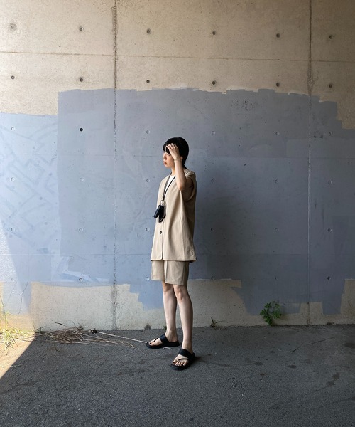 y/m by RIKA（イムバイリカ）の「クレープハーフパンツ（その他パンツ・レディース・ブラック/グレイッシュベージュ・FREE）」の9枚目の写真