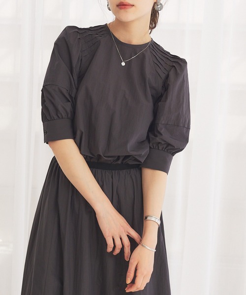 Rouge vif（ルージュヴィフ）の「【セットアップ対応】ピンタックブラウス（シャツ/ブラウス・レディース・ホワイト/チャコールグレー/オレンジ・フリー）」の3枚目の写真