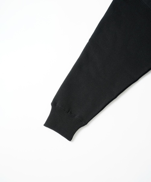 SILAS(サイラス)の「ROUNDED LOGO SWEAT HOODIE(パーカー・メンズ・アッシュ/ブラック/ベージュ・MEDIUM/LARGE/X-LARGE)」の4枚目の写真