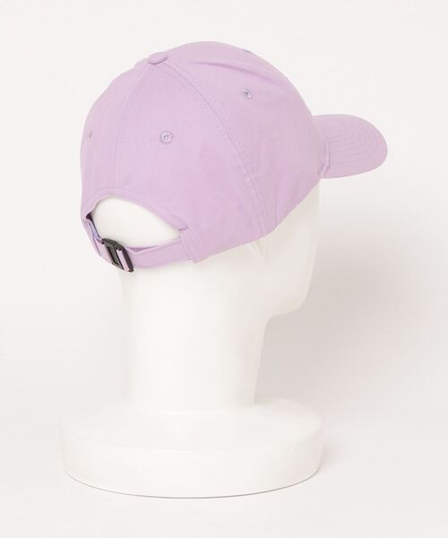 Guess（ゲス）の「Triangle Logo Baseball Cap（キャップ・レディース・ライトパープル/ホワイト系その他・ONE SIZE）」の3枚目の写真