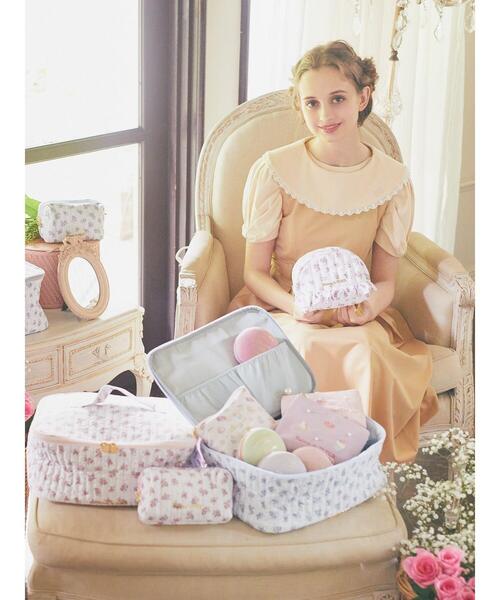 Maison de FLEUR(メゾンドフルール)の「フラワーキルトスクエアポーチ(ポーチ・レディース・サックスブルー/ピンク・FREE)」の12枚目の写真