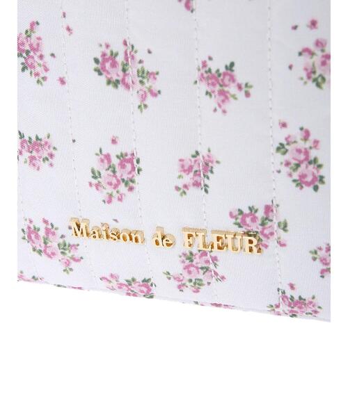 Maison de FLEUR(メゾンドフルール)の「フラワーキルトスクエアポーチ(ポーチ・レディース・サックスブルー/ピンク・FREE)」の3枚目の写真