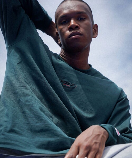 FREAK'S STORE(フリークスストア)の「FROCLUB/フロクラブ BASIC LOGO L/S/ベーシックロゴ(Tシャツ/カットソー・メンズ・ホワイト/グレー/マスタード/ブラック/グリーン/その他・MEDIUM/X-LARGE/LARGE)」の8枚目の写真