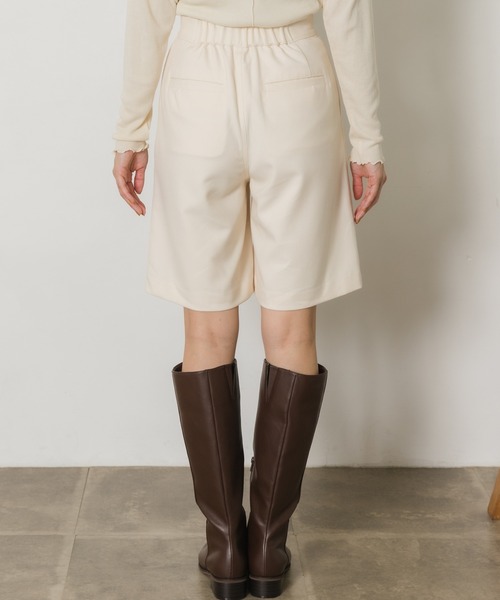 URBAN RESEARCH Sonny Label(アーバンリサーチサニーレーベル)の「タックハーフパンツ(その他パンツ・レディース・ブラック/オフホワイト・38/36)」の20枚目の写真