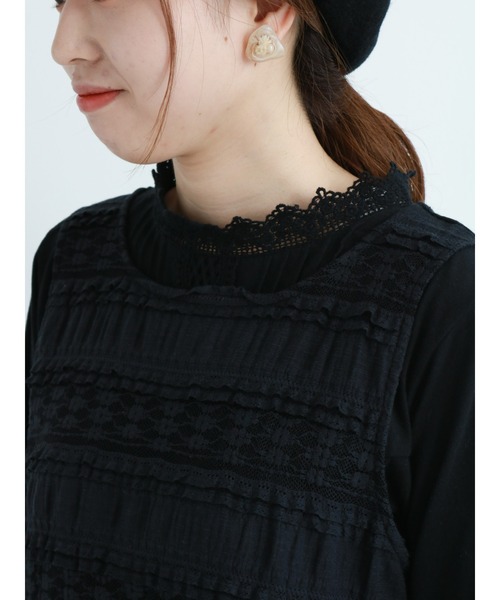 Samansa Mos2（サマンサ モスモス）の「オーバーレースカットベスト（ベスト・レディース・ブラック/グリーン/キナリ・ﾌﾘ-）」の10枚目の写真