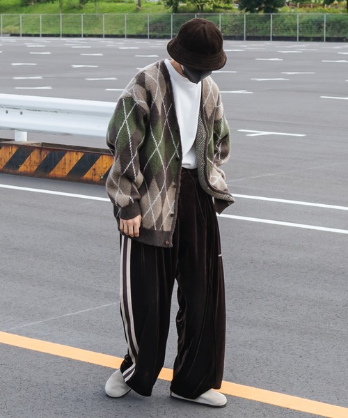 Perushu(ペルーシュ)の「アーガイル柄ルーズニットカーディガン(カーディガン/ボレロ・メンズ・ブラウン/イエロー/グリーン/ブラック・MEDIUM/LARGE)」の20枚目の写真