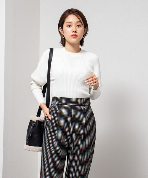 NOLLEY’S(ノーリーズ)の「メンカシミヤリブプルオーバーニット(ニット/セーター・レディース・クリーム/ブルー/ネイビー/オフホワイト・38)」の9枚目の写真