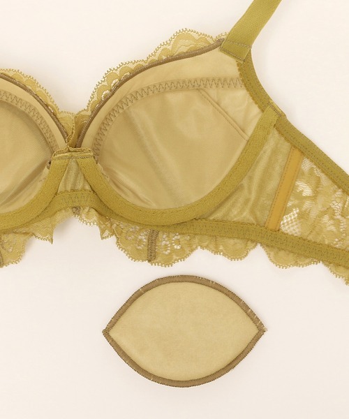 Chut！ INTIMATES（シュットインティメイツ）の「【ボリューミーなデコルテメイク】ボリュームアップブラ (C396)（ブラジャー・レディース・イエロー/ダークブラウン/オレンジ系その他・B65/B70/B75/C65/C70/C75/D65/D70/D75/E65/E70/E75/F65/F70/F75/G65/G70/G75/H70/H75）」の15枚目の写真