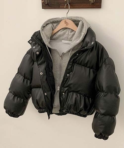 BEIDELLI（ベイデリー）の「[BELLIDE MADE] レザーハイネック中綿ダウンジャケット（ダウンジャケット/コート・レディース・ブラック・FREE）」の5枚目の写真