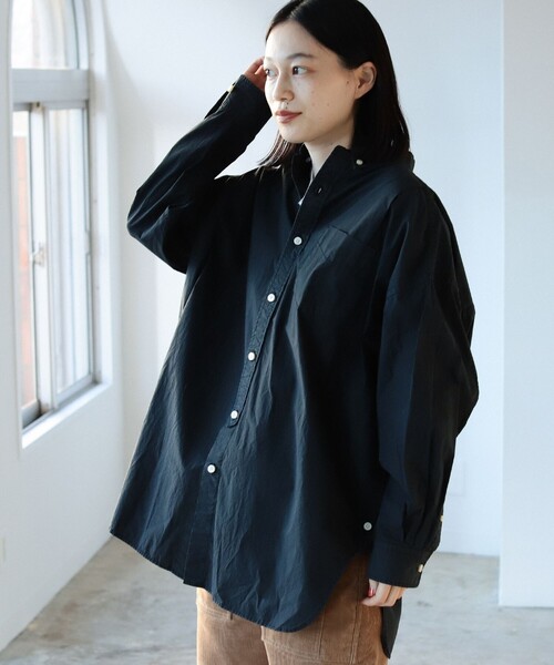 BEAMS BOY（ビームスボーイ）の「BEAMS BOY / コットン タイプライター ビッグ ボタンダウンシャツ（シャツ/ブラウス・レディース・オフホワイト/ブラック/オレンジ・ONE SIZE）」の2枚目の写真