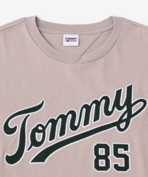 tommy jeans(トミー ジーンズ)の「カレッジロングスリーブスケーターTシャツ(Tシャツ/カットソー・メンズ・ベージュ/ホワイト/ブラック・LARGE/MEDIUM/SMALL/X-LARGE)」の5枚目の写真