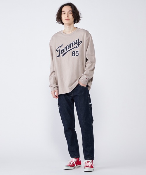 tommy jeans(トミー ジーンズ)の「カレッジロングスリーブスケーターTシャツ(Tシャツ/カットソー・メンズ・ベージュ/ホワイト/ブラック・LARGE/MEDIUM/SMALL/X-LARGE)」の11枚目の写真