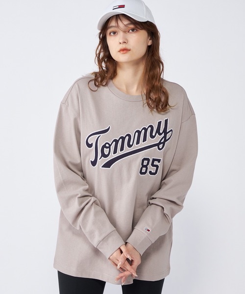 tommy jeans(トミー ジーンズ)の「カレッジロングスリーブスケーターTシャツ(Tシャツ/カットソー・メンズ・ベージュ/ホワイト/ブラック・LARGE/MEDIUM/SMALL/X-LARGE)」の12枚目の写真