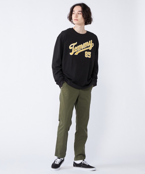 tommy jeans(トミー ジーンズ)の「カレッジロングスリーブスケーターTシャツ(Tシャツ/カットソー・メンズ・ベージュ/ホワイト/ブラック・LARGE/MEDIUM/SMALL/X-LARGE)」の15枚目の写真
