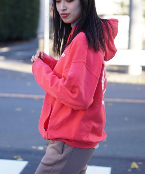 VANS(バンズ)の「VANS/ヴァンズ CREST HOOD SWEAT クレストフードスウェット(ユニセックス)(パーカー・メンズ・ホワイト/ブラック/ピンク・LARGE/MEDIUM/X-LARGE)」の21枚目の写真