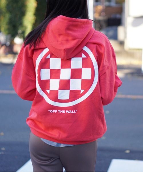 VANS(バンズ)の「VANS/ヴァンズ CREST HOOD SWEAT クレストフードスウェット(ユニセックス)(パーカー・メンズ・ホワイト/ブラック/ピンク・LARGE/MEDIUM/X-LARGE)」の22枚目の写真