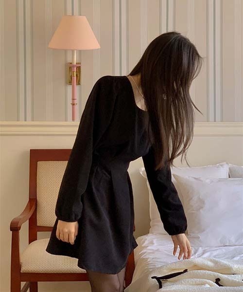 SONA（ソナ）の「SONA コーデュロイピンタックバックリボンミニワンピース（ワンピース・レディース・ブラック/グレー・FREE）」の14枚目の写真