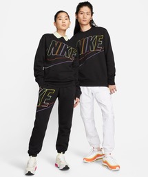 NIKE（ナイキ）の「NIKE/ナイキ ブランドロゴ 刺繍 クルーネック