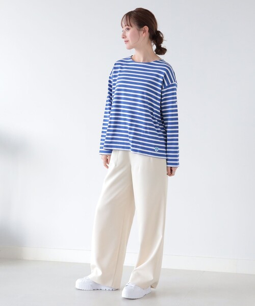 Ray BEAMS(レイビームス)の「ORCIVAL / ワイド ボートネック ロングスリーブ カットソー(Tシャツ/カットソー・レディース・オフホワイト/ブルー・1)」の3枚目の写真