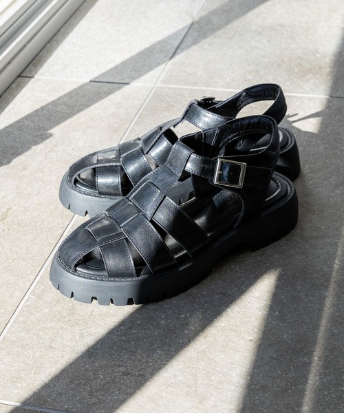 GLOBAL WORK（グローバルワーク）の「厚底グルカサンダル/175676（サンダル・レディース・オフホワイト/ブラック・MEDIUM/LARGE）」の3枚目の写真