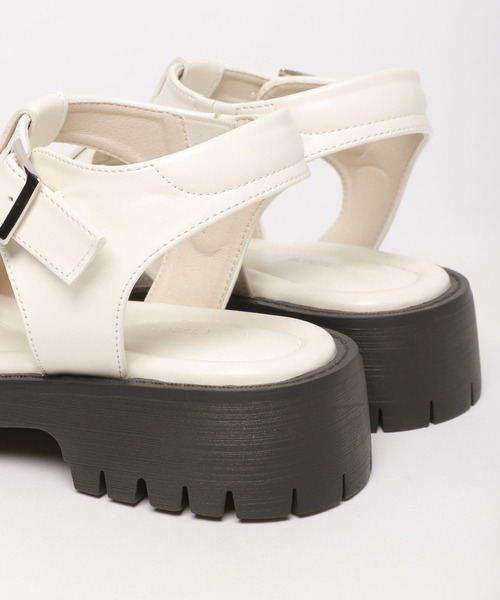 GLOBAL WORK（グローバルワーク）の「厚底グルカサンダル/175676（サンダル・レディース・オフホワイト/ブラック・MEDIUM/LARGE）」の17枚目の写真