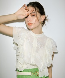 フリルショルダーレースブラウス