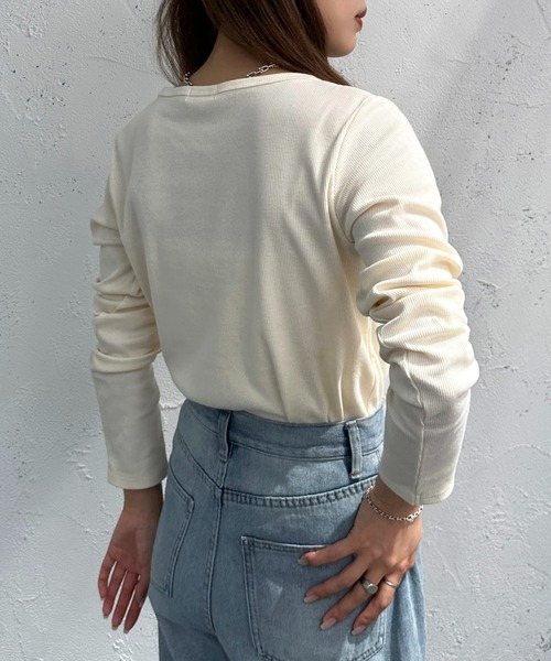 apres jour mignon（アプレジュールミニョン）の「ヘンリーネックリブプルオーバー【ZOZOTOWN限定アイテム】（Tシャツ/カットソー・レディース・ネイビー/レッド/アイボリー/その他・フリー/X-LARGE）」の8枚目の写真