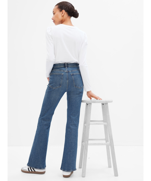GAP（ギャップ）の「ウォッシュウェル ハイライズ '70sフレアデニム（デニムパンツ・レディース・インディゴブルー・23/24/25/26/27/28/29/30）」の2枚目の写真