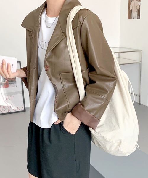 florist（フローリスト）の「【軽量/A4サイズ対応】ユニセックス ドロストワンショルダーバッグ/メッセンジャーバッグ（ショルダーバッグ・レディース・ブラウン/オフホワイト/ブラック・FREE）」の6枚目の写真