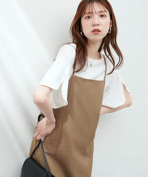 natural couture(ナチュラルクチュール)の「WEB限定カラーあり/BACKパールハチワレスリーブTOPS(シャツ/ブラウス・レディース・サックスブルー/オフホワイト/グリーン/ネイビー/ピンク/ブラック/グレイッシュベージュ・FREE)」の9枚目の写真