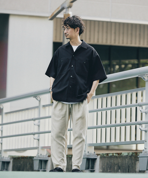 JOURNAL STANDARD relume（ジャーナルスタンダード　レリューム）の「"イージーケア" TECH-LINEN 半袖CPOシャツ（シャツ/ブラウス・メンズ・ブラック/カーキ/ベージュ系その他/コバルトブルー・SMALL/MEDIUM/LARGE）」の5枚目の写真