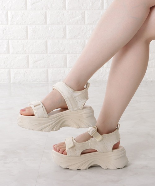 Lace Ladies（レースレディース）の「ボリュームソールスポーツストラップサンダル（サンダル・レディース・アイボリー/ブラック・22.5/24.5/24/23/23.5/ 25）」の17枚目の写真