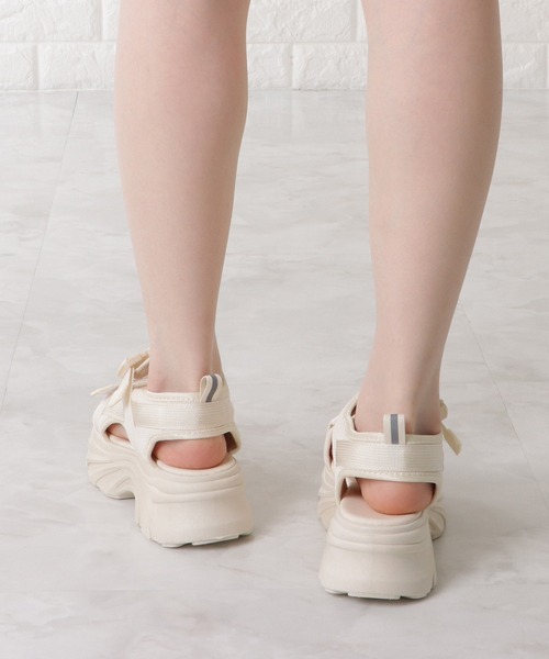 Lace Ladies（レースレディース）の「ボリュームソールスポーツストラップサンダル（サンダル・レディース・アイボリー/ブラック・22.5/24.5/24/23/23.5/ 25）」の18枚目の写真