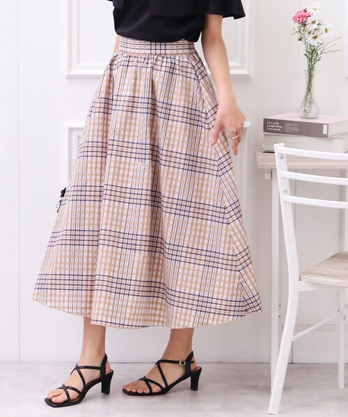 couture brooch（クチュールブローチ）の「◆シアーサッカーチェックスカート（スカート・レディース・ベージュ系1/アイボリー系1・38/40/42）」の2枚目の写真