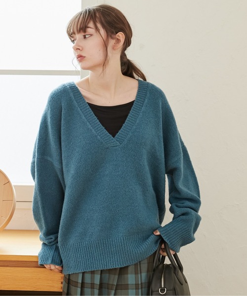 ANGIE（アンジー）の「オーバーサイズ 深Vネックニットプルオーバー（ニット/セーター・レディース・ブラック/ブルー/杢グレー/レッド/ネイビー/イエロー・FREE）」の19枚目の写真