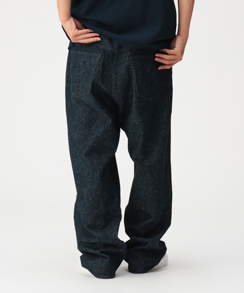 BEAMS(ビームス)の「ワイドストレート デニムパンツ(デニムパンツ・メンズ・ベージュ/インディゴブルー/ブルー系その他4/ブラック/ブルー系その他3/ロイヤルブルー/チャコールグレー/ブルー/ネイビー・S/XL/M/L)」の13枚目の写真