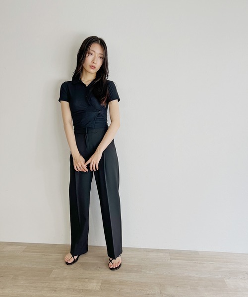 ISOOK(アイスー)の「【ZOZO限定】Asymmetry 2way rib polo shirt / アシンメトリー2wayリブポロシャツ(ポロシャツ・レディース・ブラック/チャコール・FREE)」の21枚目の写真