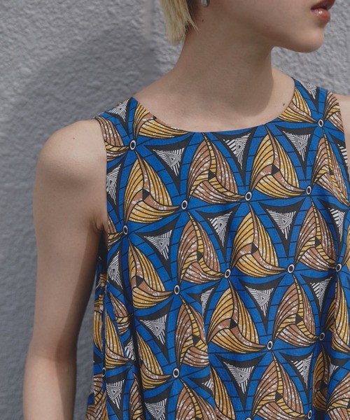 ROSE BUD（ローズバッド）の「アフリカンプリントワンピース（ワンピース・レディース・グリーン/ブルー・FREE）」の11枚目の写真