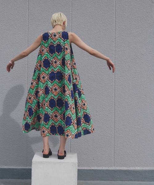 ROSE BUD（ローズバッド）の「アフリカンプリントワンピース（ワンピース・レディース・グリーン/ブルー・FREE）」の20枚目の写真