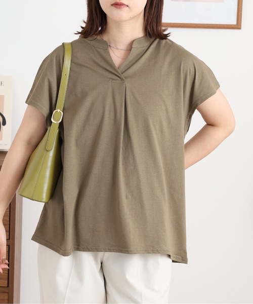 atONE(アットワン)の「atONE スキッパーブラウス風カットソー(Tシャツ/カットソー・レディース・ホワイト/テラコッタ/ライトブラウン/ブラック/カーキ/ピンクベージュ/ミント・M-L/LL~3L/4L~5L)」の5枚目の写真