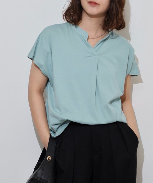 atONE(アットワン)の「atONE スキッパーブラウス風カットソー(Tシャツ/カットソー・レディース・ホワイト/テラコッタ/ライトブラウン/ブラック/カーキ/ピンクベージュ/ミント・M-L/LL~3L/4L~5L)」の10枚目の写真
