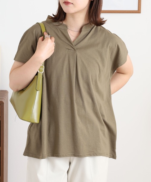 atONE(アットワン)の「atONE スキッパーブラウス風カットソー(Tシャツ/カットソー・レディース・ホワイト/テラコッタ/ライトブラウン/ブラック/カーキ/ピンクベージュ/ミント・M-L/LL~3L/4L~5L)」の16枚目の写真