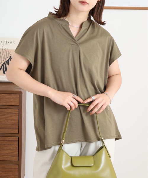 atONE(アットワン)の「atONE スキッパーブラウス風カットソー(Tシャツ/カットソー・レディース・ホワイト/テラコッタ/ライトブラウン/ブラック/カーキ/ピンクベージュ/ミント・M-L/LL~3L/4L~5L)」の14枚目の写真