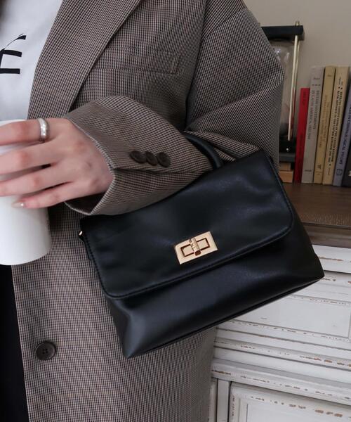 WEGO(ウィゴー)の「WEGO/ハンドルミニチェーンショルダー(ショルダーバッグ・レディース・ブラック/ブラック系その他/ホワイト・FREE)」の22枚目の写真