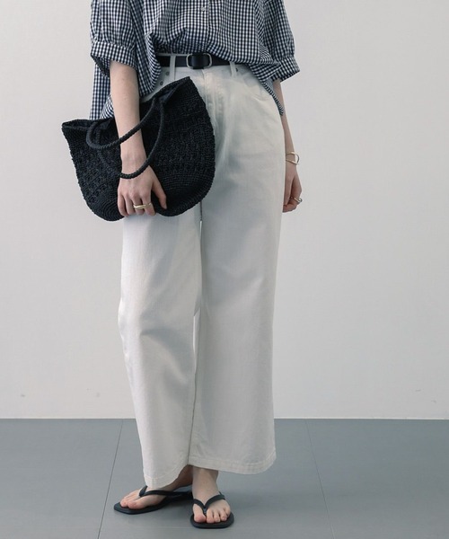 saloon(サルーン)の「SALOON(サルーン)/《再入荷・新色登場》ワイドデニム【手洗い可】(デニムパンツ・レディース・ブラック/ライトブルー/ブルー/ホワイト/ベージュ・X-SMALL/MEDIUM/SMALL)」の10枚目の写真