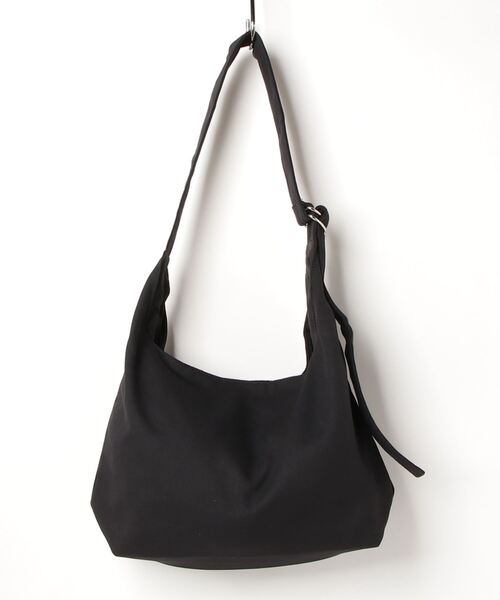 Mark Gonzales(マーク・ゴンザレス)の「MARK GONZALES ART WORK/マークゴンザレス 【Web限定】キャンバスプリントショルダーバッグ(ショルダーバッグ・メンズ・ブラック系2/ブラック系1/ホワイト系2/ホワイト系1・FREE)」の5枚目の写真