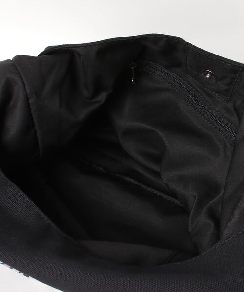 Mark Gonzales(マーク・ゴンザレス)の「MARK GONZALES ART WORK/マークゴンザレス 【Web限定】キャンバスプリントショルダーバッグ(ショルダーバッグ・メンズ・ブラック系2/ブラック系1/ホワイト系2/ホワイト系1・FREE)」の7枚目の写真