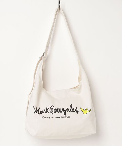 Mark Gonzales(マーク・ゴンザレス)の「MARK GONZALES ART WORK/マークゴンザレス 【Web限定】キャンバスプリントショルダーバッグ(ショルダーバッグ・メンズ・ブラック系2/ブラック系1/ホワイト系2/ホワイト系1・FREE)」の15枚目の写真