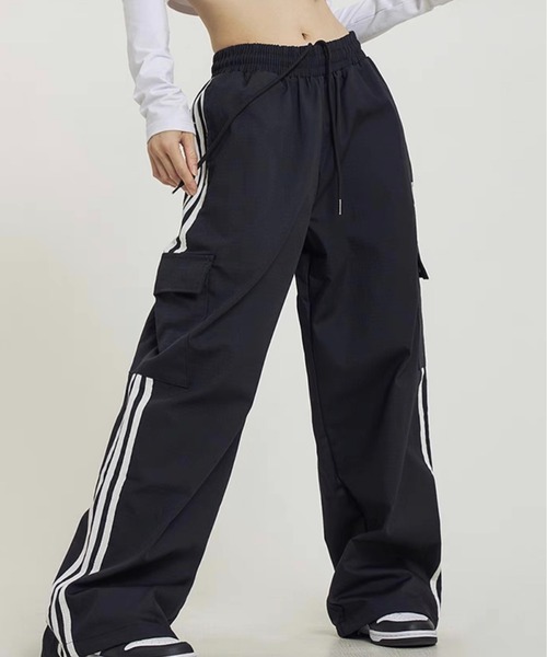 ROOPTOKYO(ループトウキョウ)の「サイドラインカーゴパンツ(カーゴパンツ・レディース・ブラック/ネイビー/レッド/ブルー・S/M/L)」の7枚目の写真